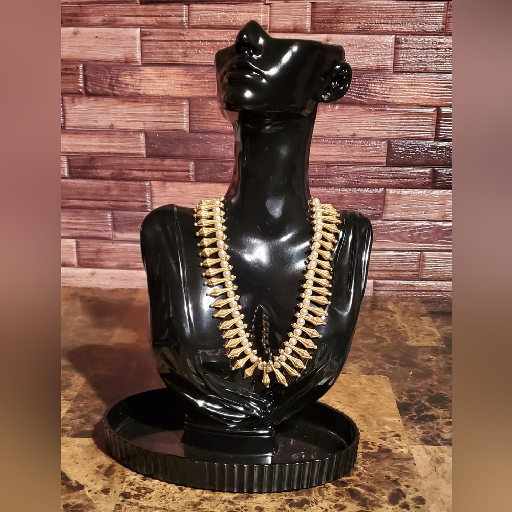 Rare Vintage Trifari Alfred Philippe Egyptian Revival Gold Tone Pearl Necklace